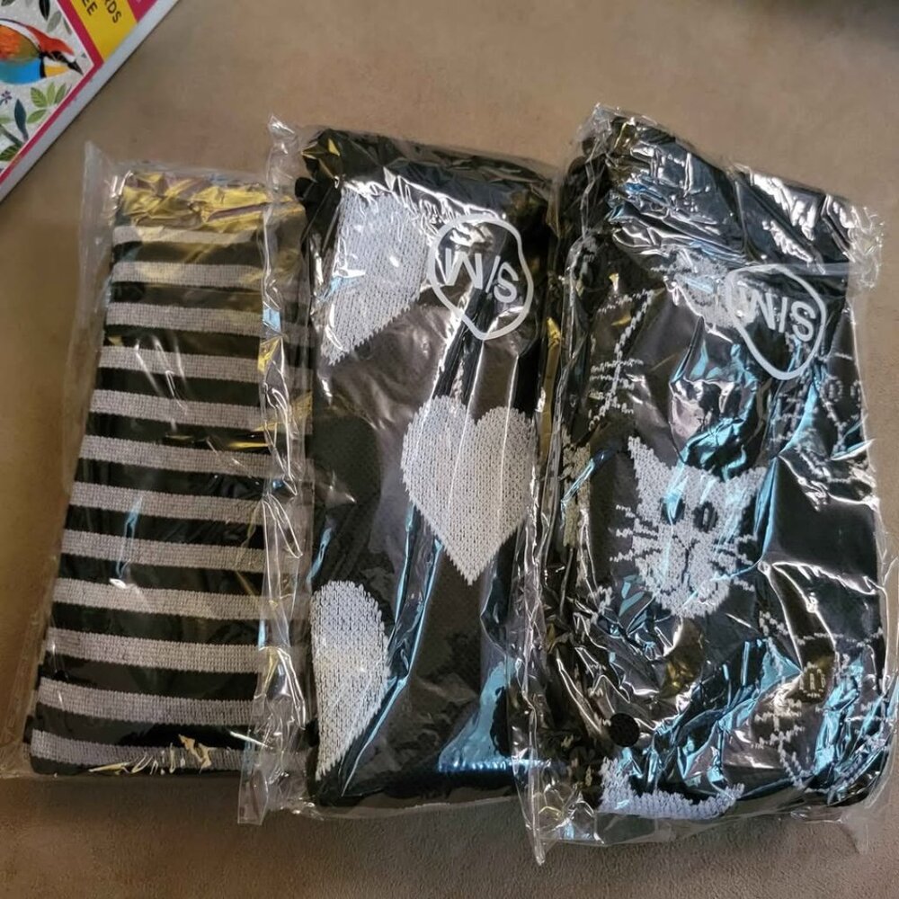 NIB Knee High Compression Socks S/M